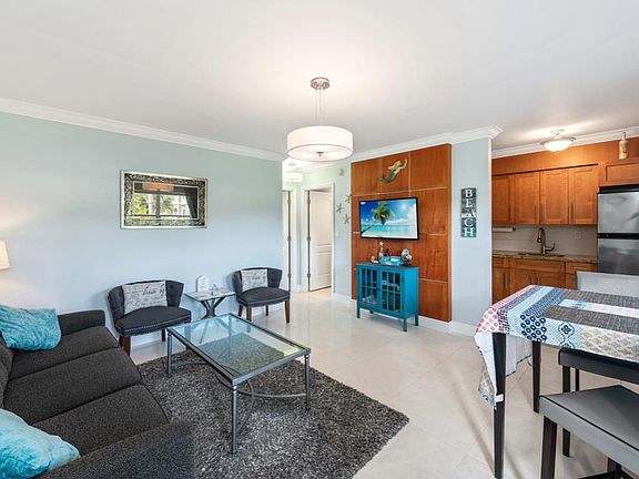 4th image of 235 Seaview Ct APT F4