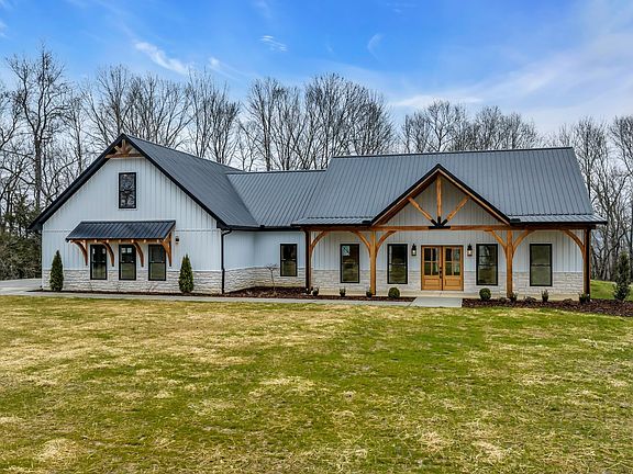 3rd image of 1224 Mason Bates Bend Rd