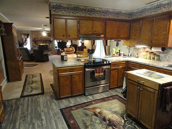 3rd image of 219 Harvest Dr