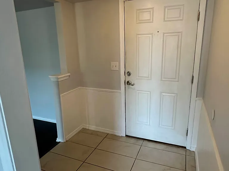 1825 E Lindsey St #2 — Photo 2