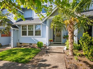 37967 Cascadia Village Dr, Sandy, OR 97055