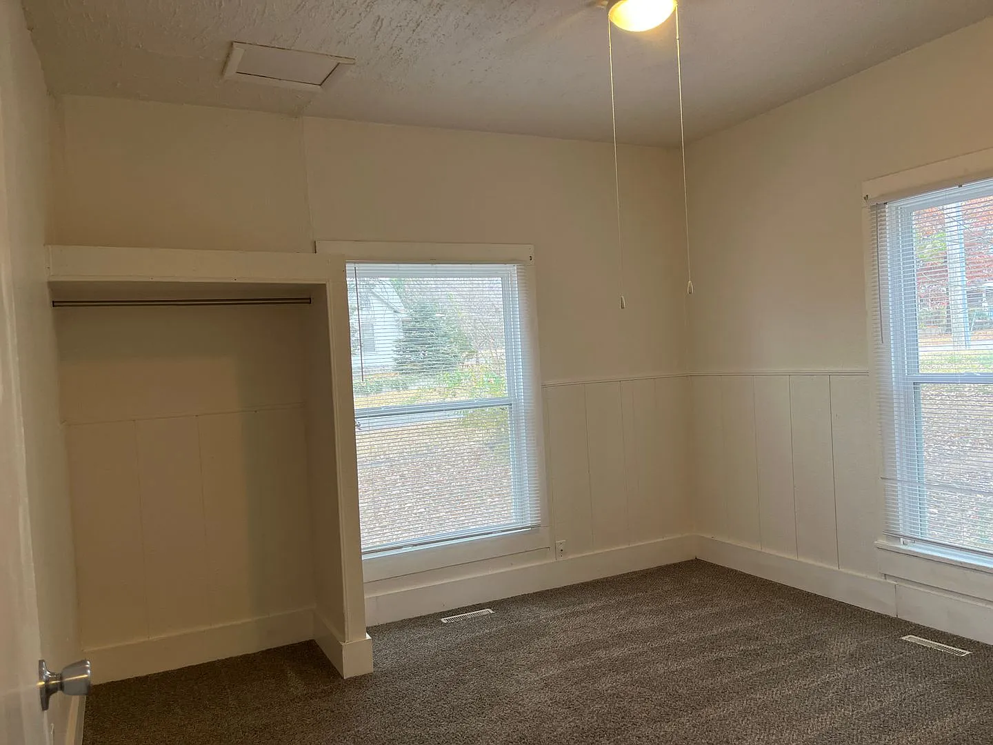 Cozy 2 Bedroom Home — Photo 4