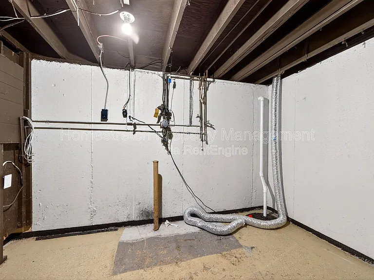1310 Petite Dr — Photo 29