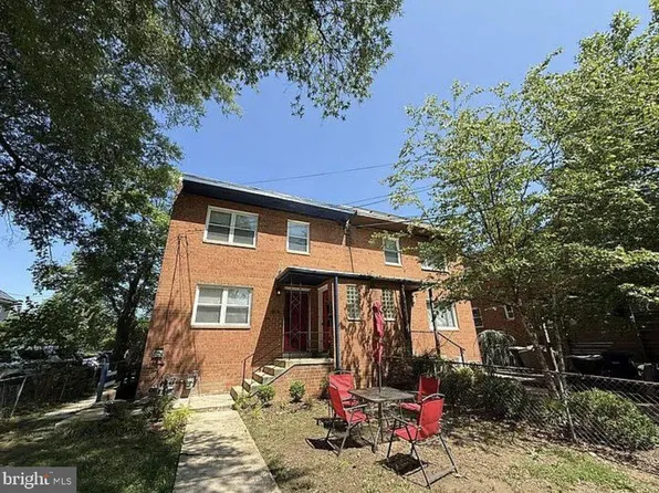 866 Bellevue St SE APT 1, Washington, DC 20032