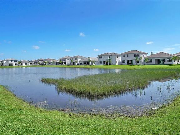 5th image of 7427 Estero Dr