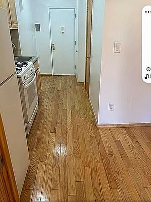5th image of 42 Diamond St APT 3