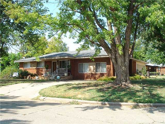 2nd image of 2301 Becker Pl