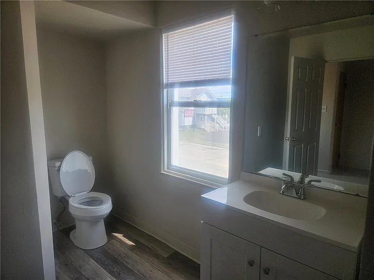 2448 Mill St — Photo 15