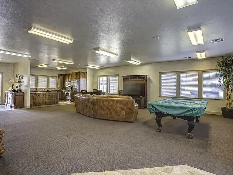 1252 N Willowbrook Ln — Photo 36