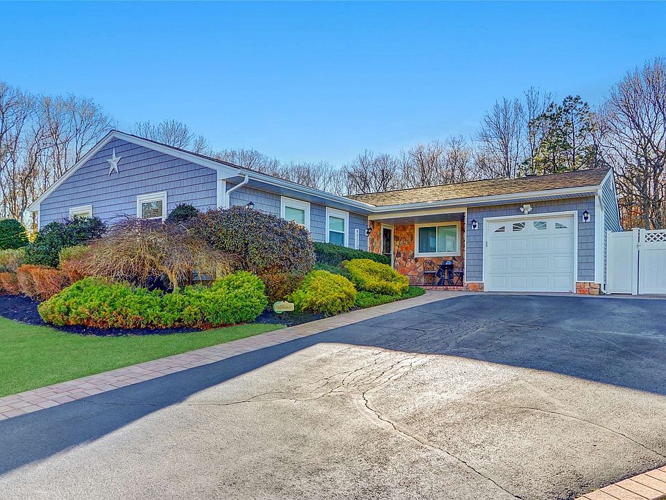 6 Beverly Court, Farmingville, NY 11738 Zillow