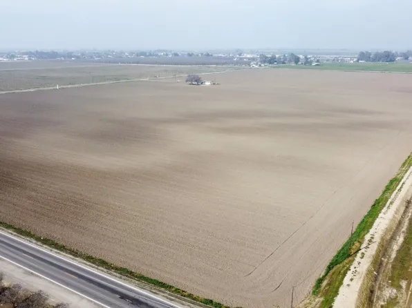 11753 13th Ave, Hanford, CA 93230