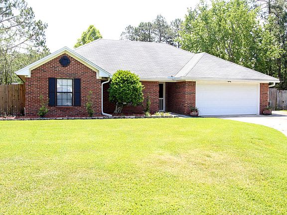 2nd image of 1782 Sherwood Dr