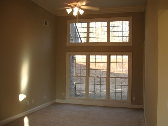 Gorgeous! 14' ceilings