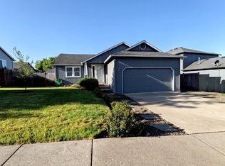 6025 Orchid Ln, Springfield, OR 97478