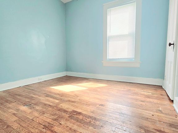 5th image of 12 Livingston St