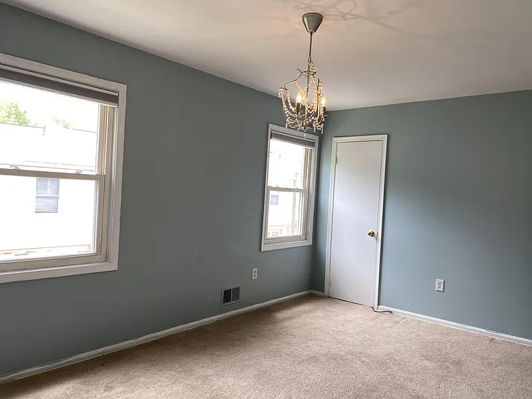 67 Bristol Ct — Photo 5