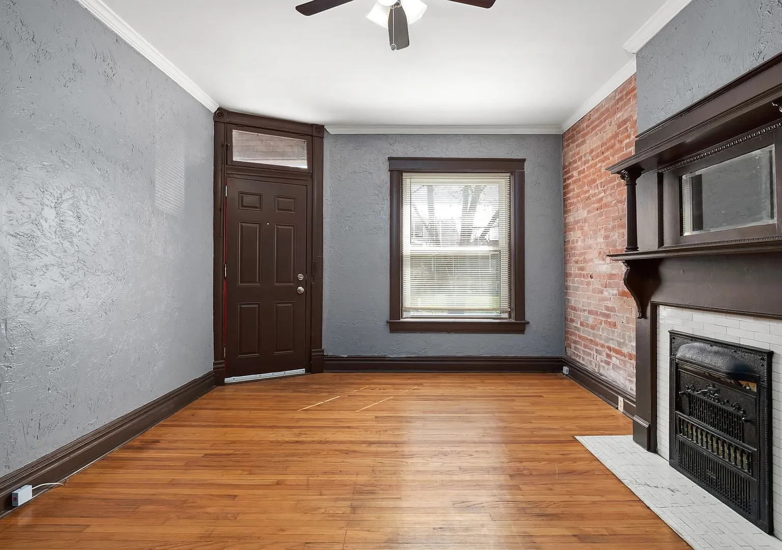 3429-3431 Juniata (end mgmt - selling) — Photo 4