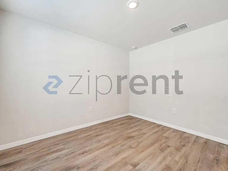 12009 Henley Ave #12009 — Photo 19