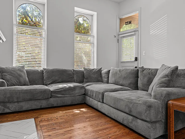 1422 Dolman St — Photo 9