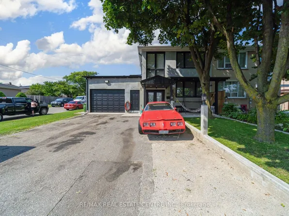 22 Neames Cres, Toronto, ON M3L 1K9