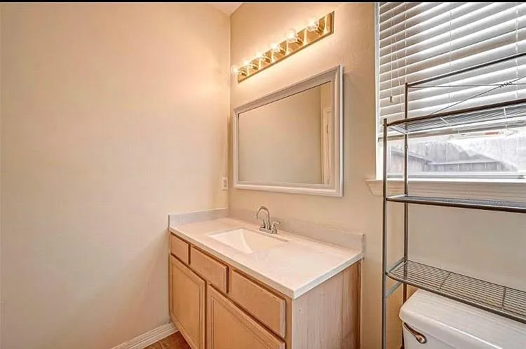 1710 Park Forest Dr — Photo 16