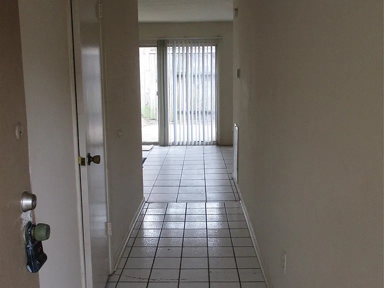 10826 Sugar Hill Dr #B — Photo 30