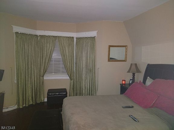 4th image of 138 N 12th St #2