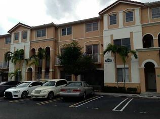 7060 NW 177th St APT 100-12, Hialeah, FL 33015