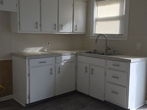 4th image of 1310 S Danley Sq