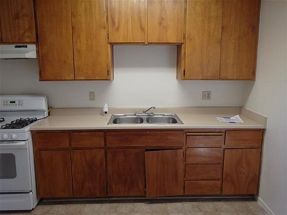 4th image of 109 Westgate Dr