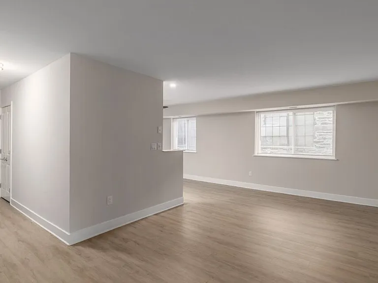 Westfield Apartments — Photo 9