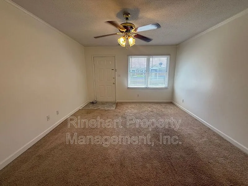 2 bed, 1.0 bath, 850 sqft, $1,185 — Photo 3
