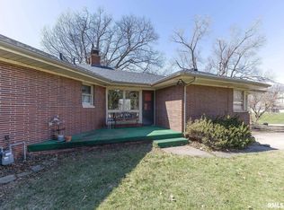 1220 34th St, Moline, IL 61265