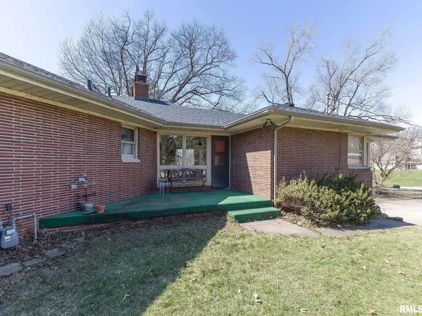 1220 34th St, Moline, IL 61265
