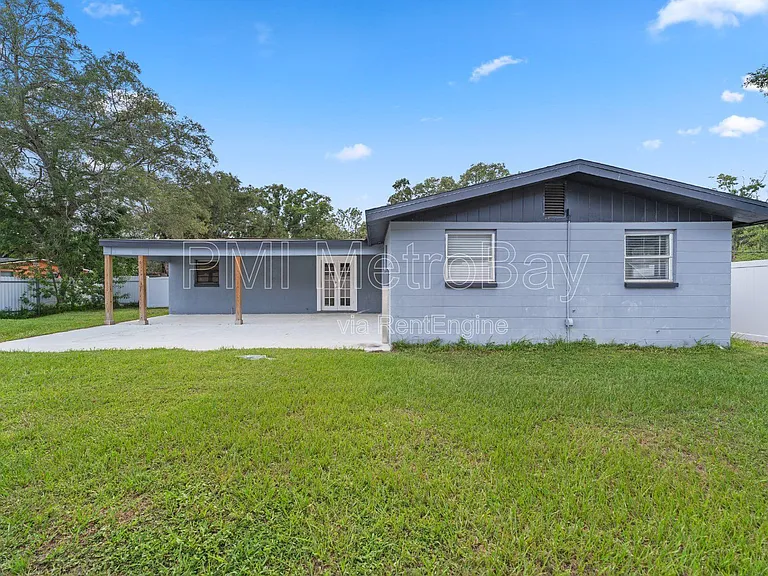 6121 N Falkenburg Rd — Photo 40