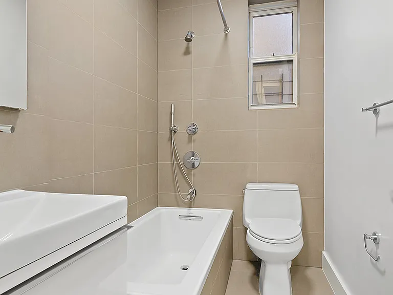 95 Linden Blvd #56B — Photo 2