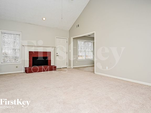 2nd image of 35 Pebble Brooke Pass