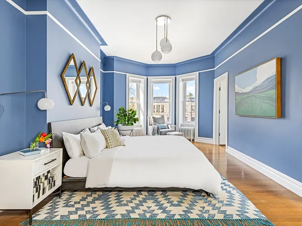 557 Ninth Street image 10 of 21