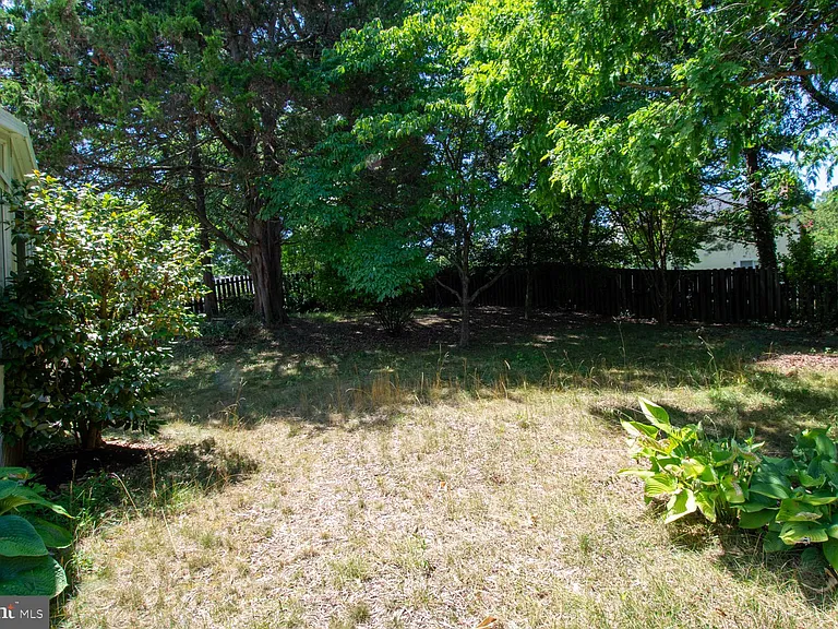 11940 Galaxy Ln — Photo 24