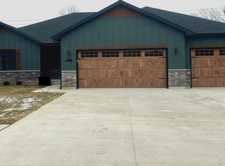 1356 Eagle Bluff Dr, Bourbonnais, IL 60914