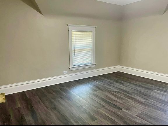 2nd image of 2520 Edina Blvd APT 2