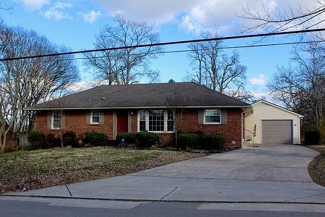 1st image of 803 Cowan Ave