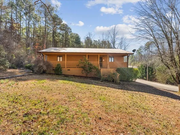 1352 Pleasant Grove Dr NE, Dalton, GA 30721