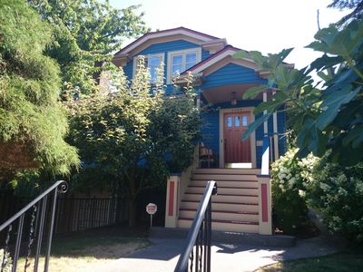 2466 Nob Hill Ave N, Seattle, WA, 98109