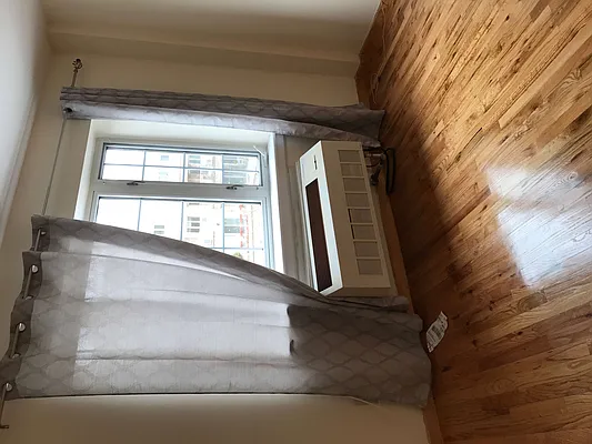 Rented by Metropolitan Brokers Inc. | media 7