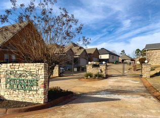 8 Pennsylvania Ct, Little Rock, AR 72223