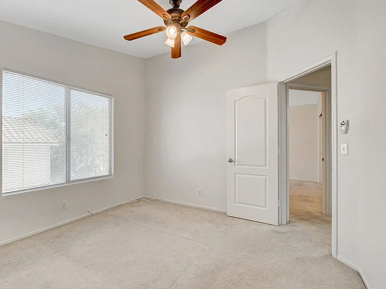 8621 Sierra Cima Ln — Photo 23