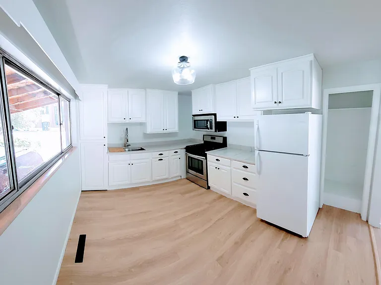 64 N 700 E #2 — Photo 3