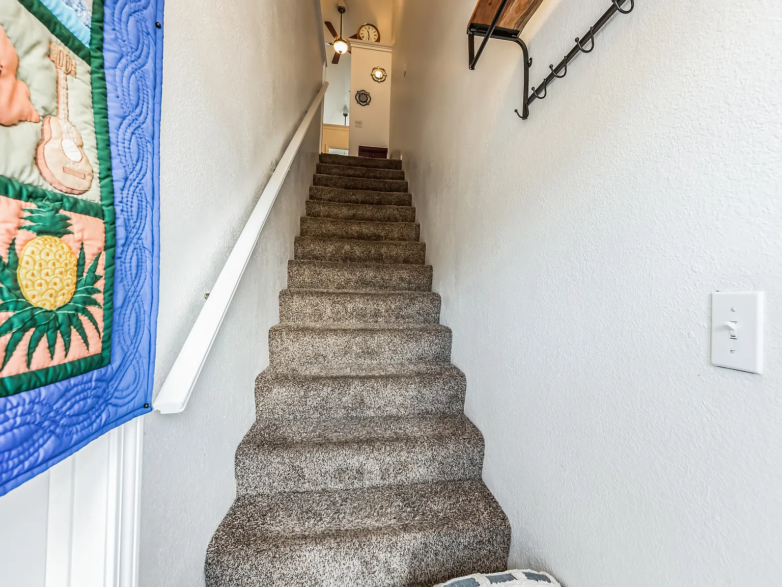 1 bed, 800 sqft, $2,200 — Photo 3