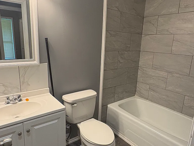 2736 Lawndale Dr — Photo 5